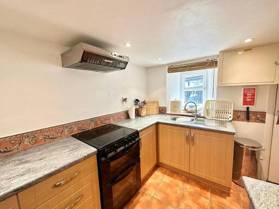 Ship Cottage Tenby Beach 50M Extérieur photo