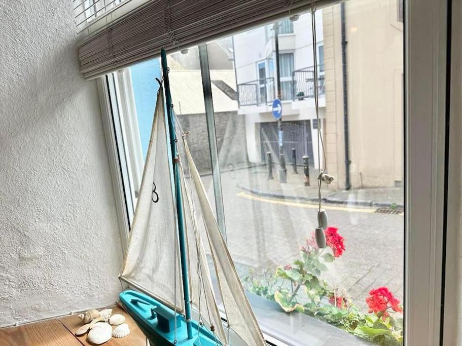 Ship Cottage Tenby Beach 50M Extérieur photo